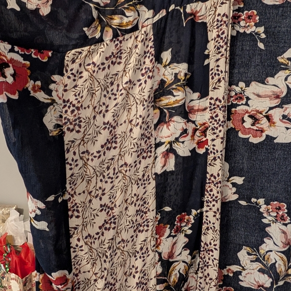 Altar'd State Floral Kimono Jacket - Navy, Bronze and Cream Colors - Picture 5 of 6